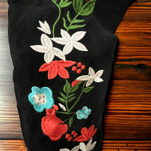 Qupid Miss 10 Embroidered Floral Thigh High Boots Black Faux Suede Size 5.5 - Picture 8 of 16